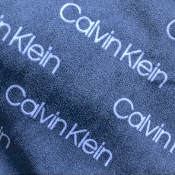 Calvin Klein Logo Cozy Fleece 2 pc Pajamas, Blue L NWT - Picture 5 of 8